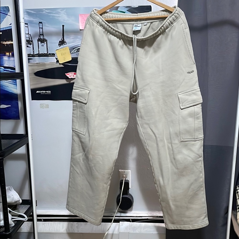 Aritzia TNA Sweatfleece Cozy Fleece Mega Fit Cream Cargo Jogger Pants